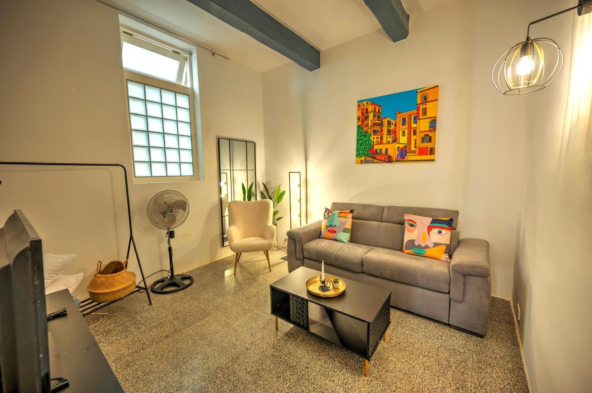 Duplex Tastefully Furnished Flat In Mcop1-1 Апартаменты Валетта